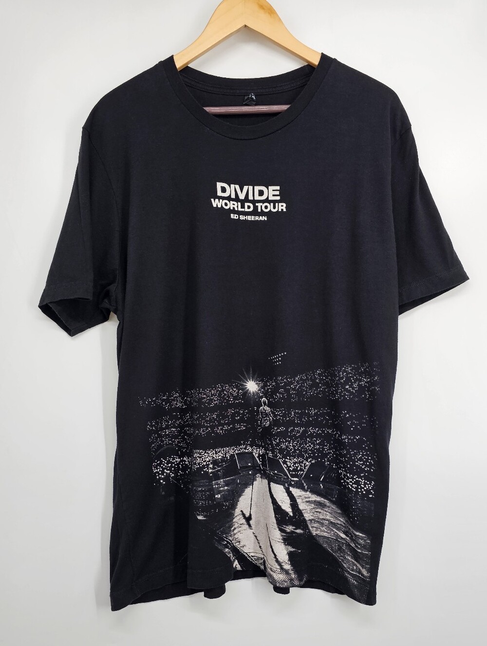 Ed Sheeran Divide World Tour Concert T Shirt Men's XL Black Stadium Graphic Tee